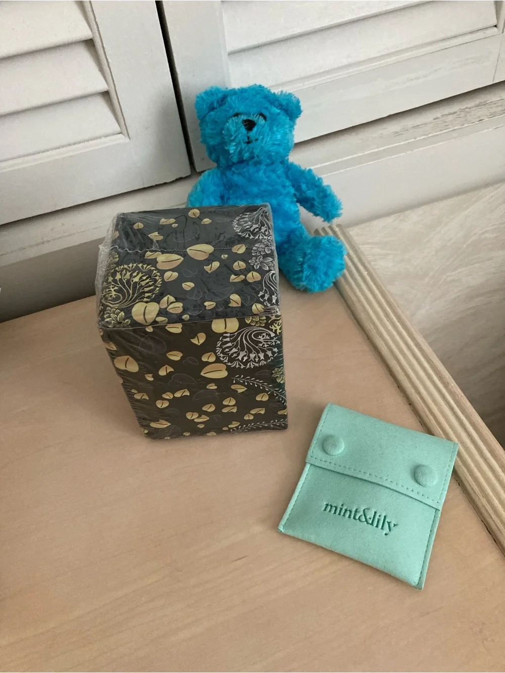 Lavender scented candle NWT
